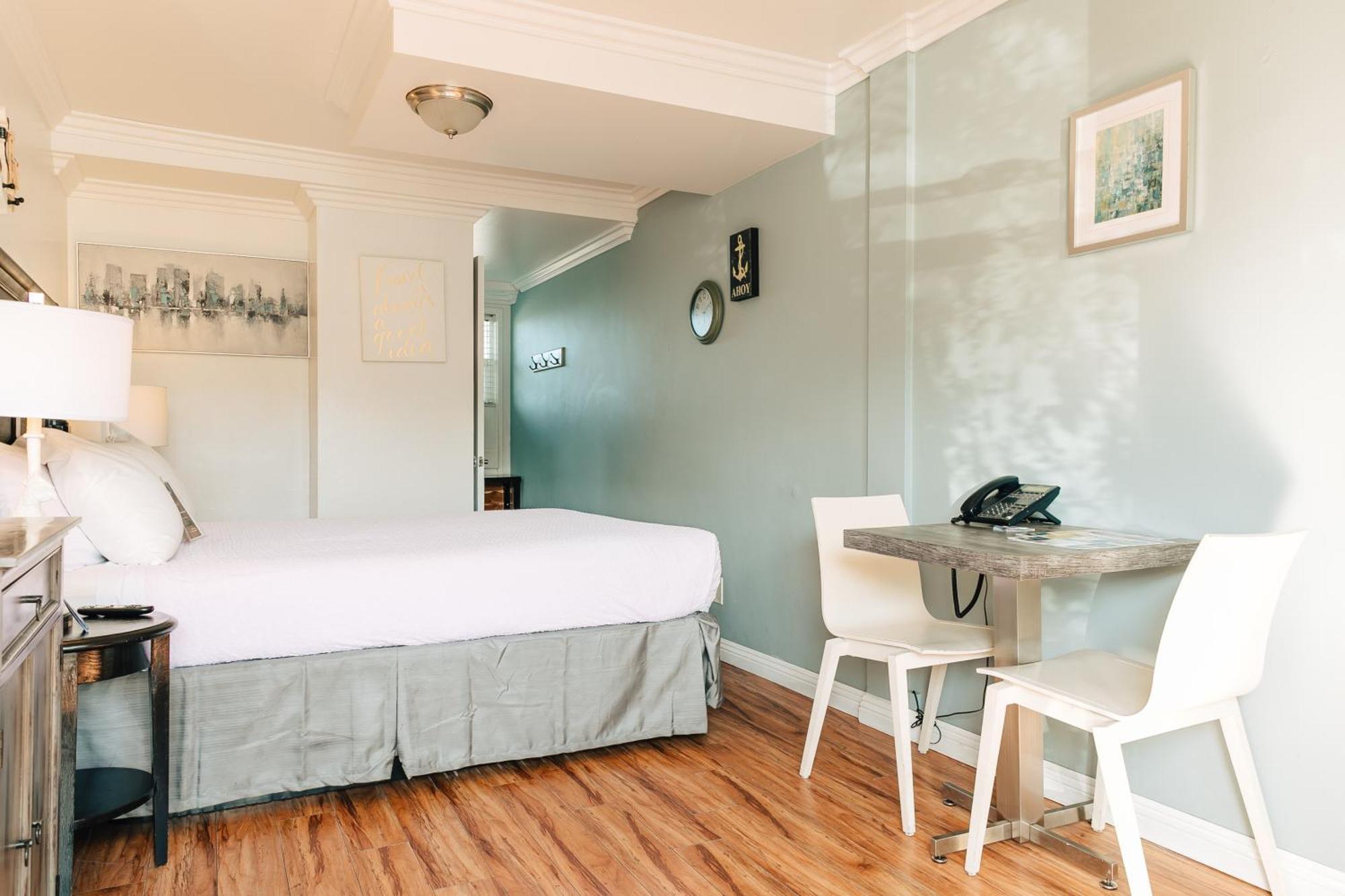 Seaside Laguna Inn & Suites Лагуна Бийч Екстериор снимка